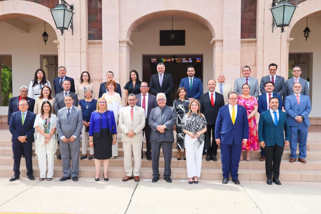 A través de las instituciones que la integran, ANUIES trabaja por el progreso de México: Dr. Luis González Placencia